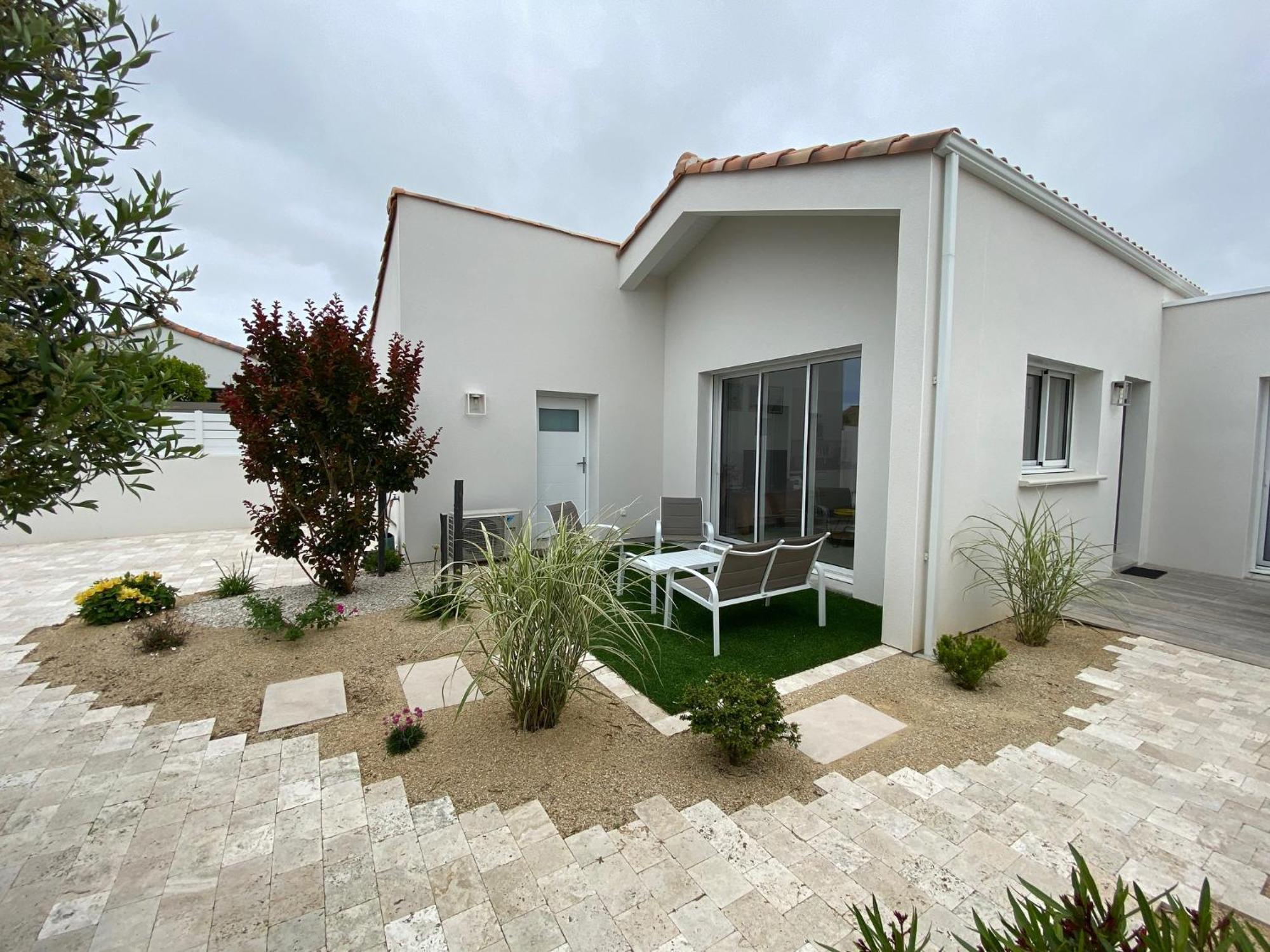 Maison Neuve Zone Coulee Verte Menant A L'Ocean Saint-Gilles-Croix-de-Vie Exterior photo